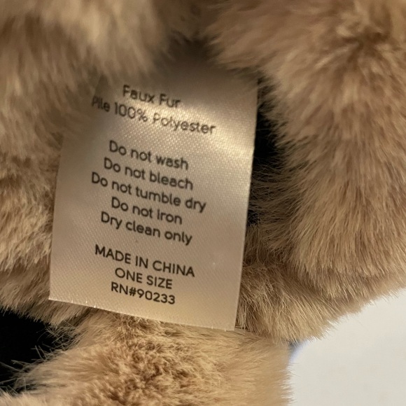 Cozy light brown earmuffs with leather accents. - Picture 8 of 10